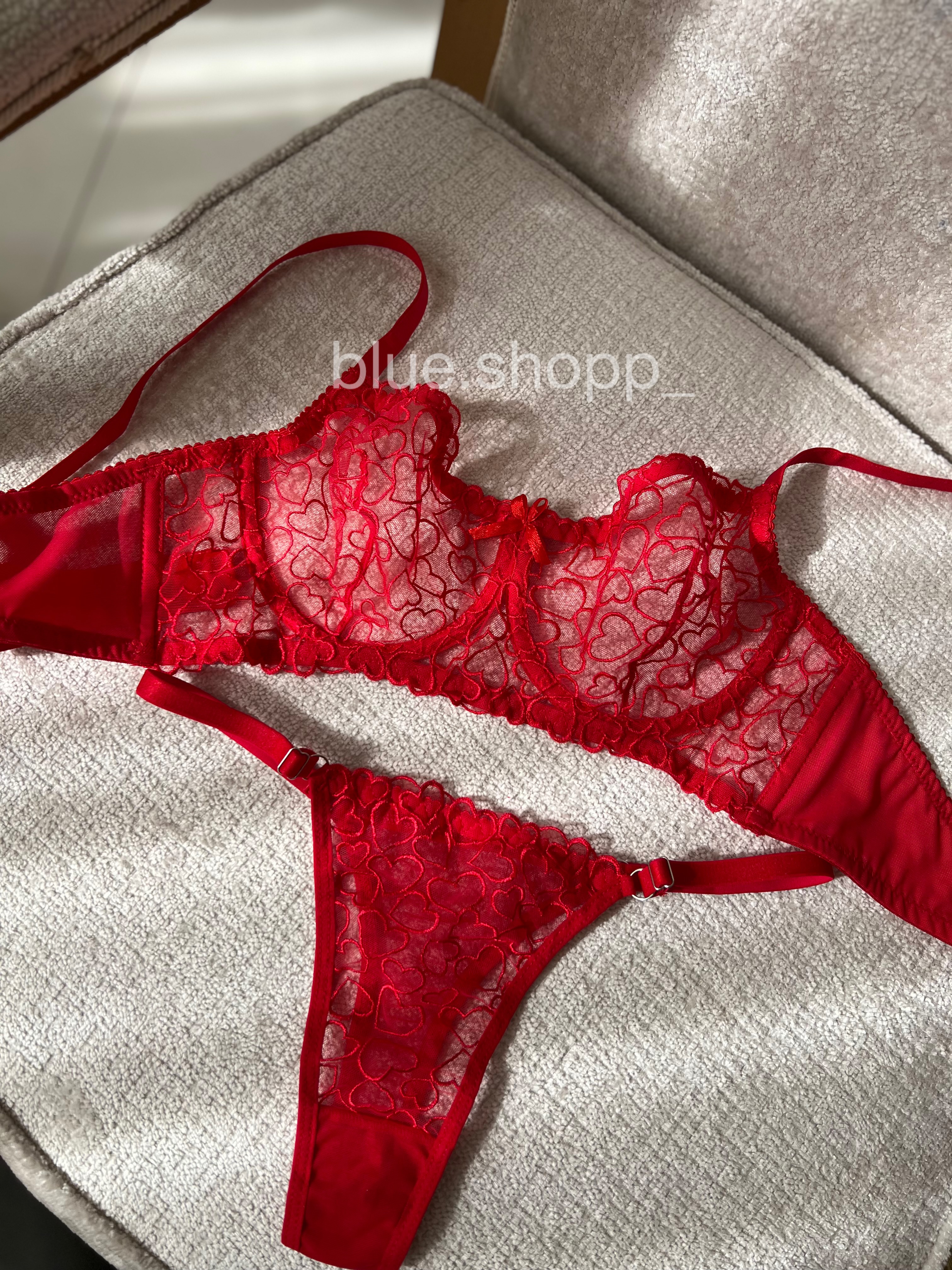 خرید لباس زیر مکسوریا